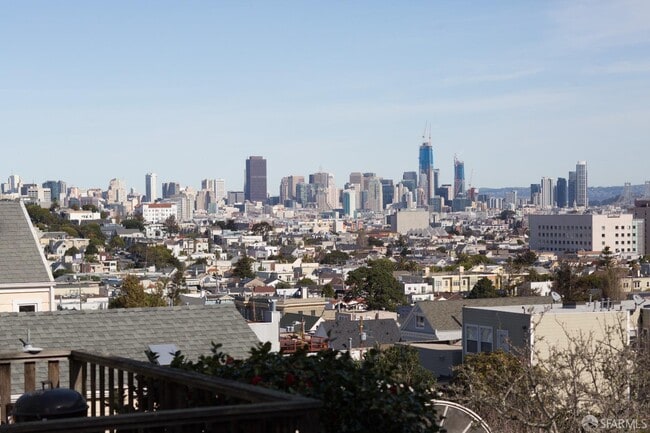 Primary Photo - 190 Randall St