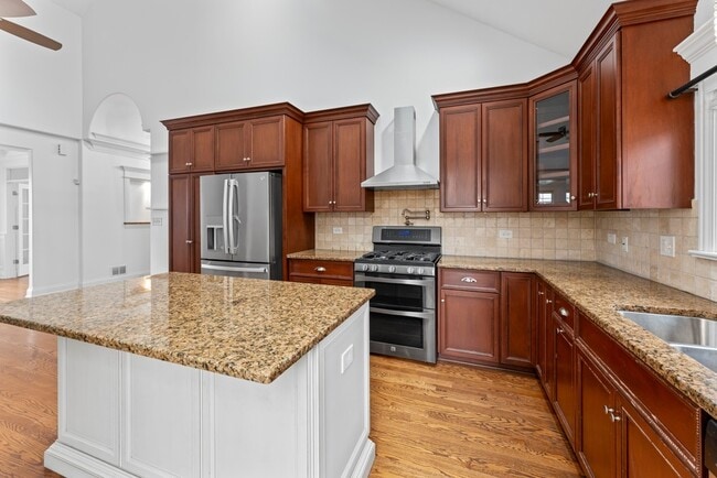 Building Photo - 9743 Oak Park Ave