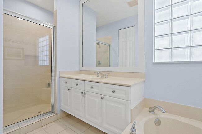 Building Photo - 143 Isle Verde Way