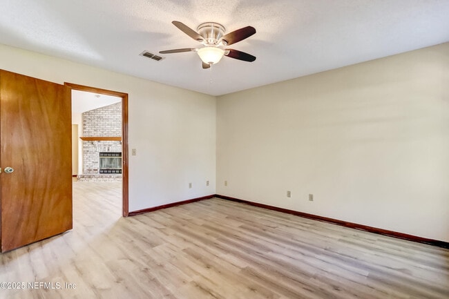 Building Photo - 12015 Cobblewood Ln N