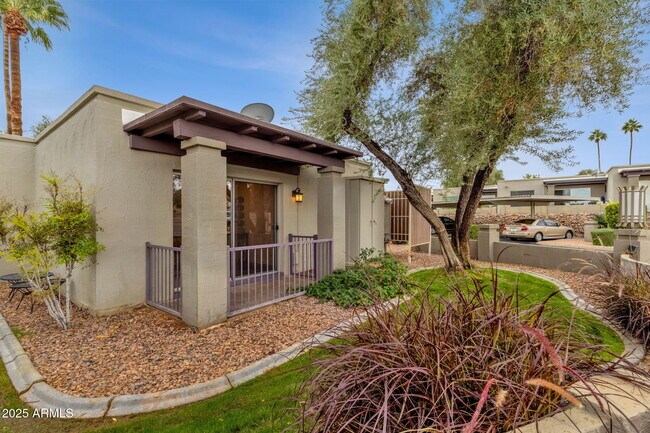 Building Photo - 16819 E Gunsight Dr