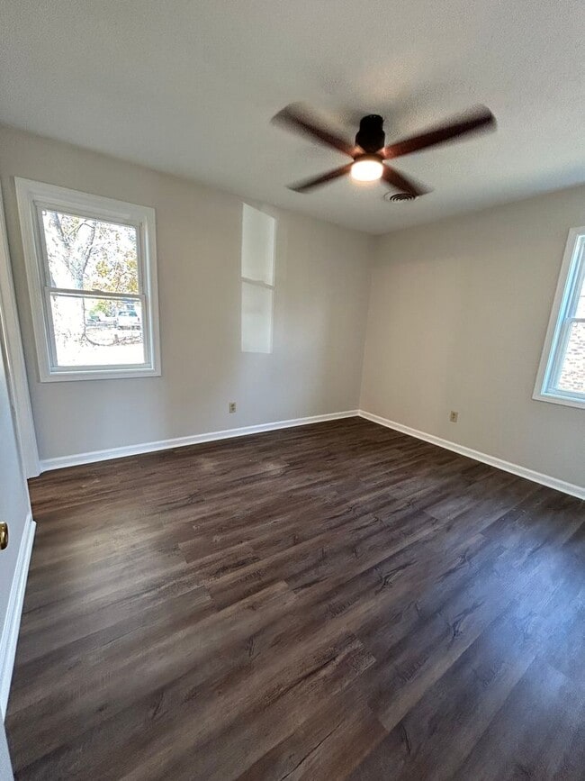 Building Photo - 115 Tisdale St