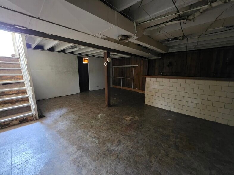 Building Photo - 318 E Philadelphia Blvd