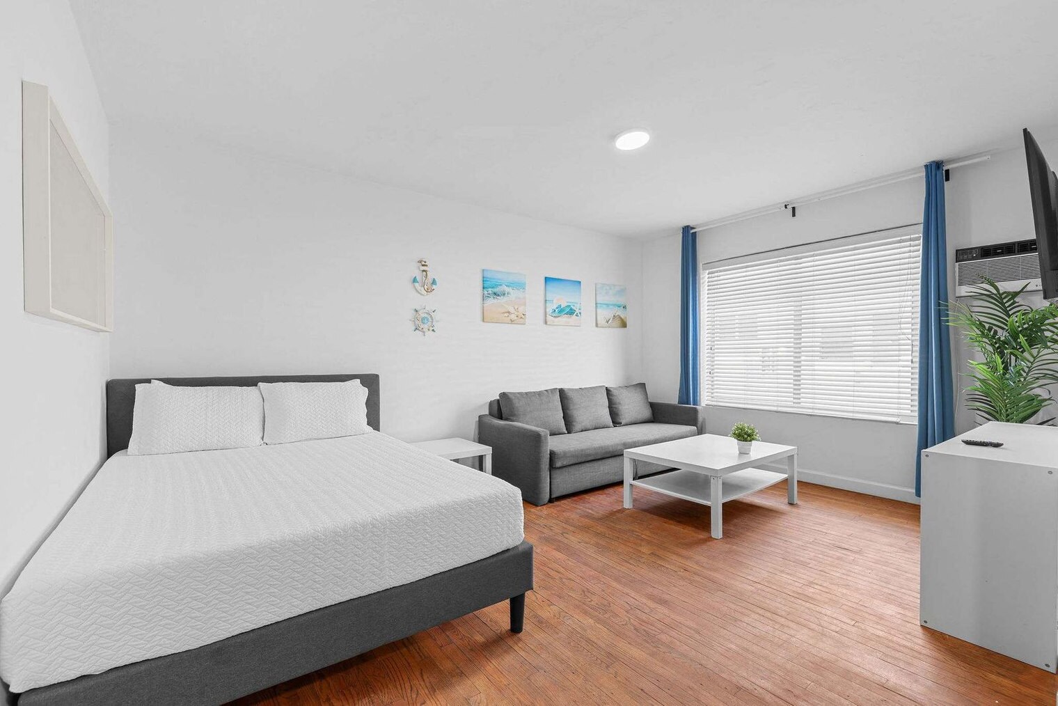 Building Photo - 7340 Harding Ave