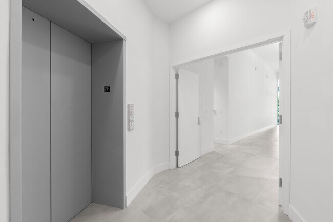 Building Photo - 701 N Fort Lauderdale Beach Blvd