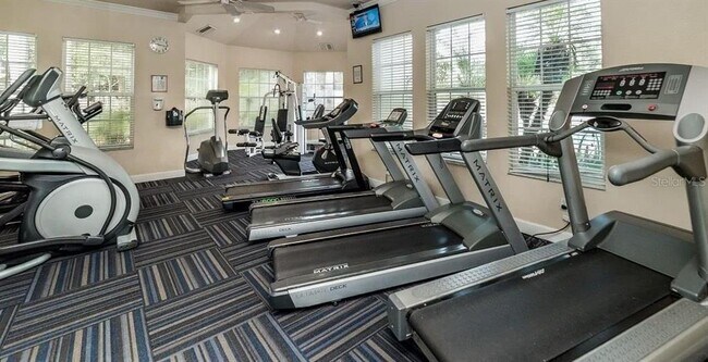 Building Photo - 8212 Fan Palm Way