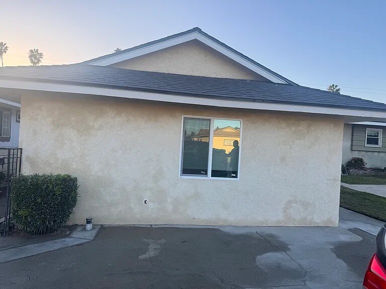 Building Photo - 1587 Claremont Pl