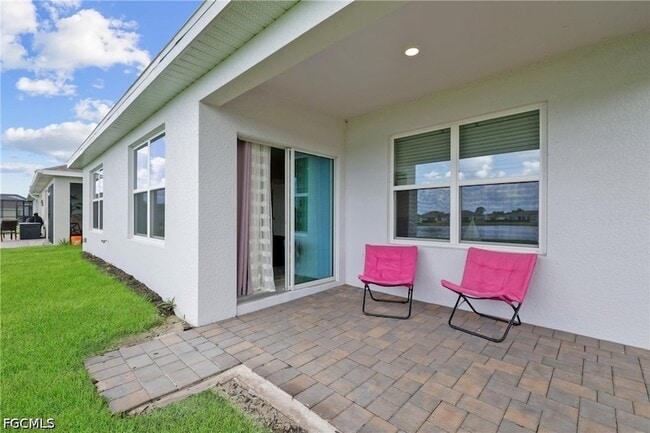 Building Photo - 2621 Table Coral Trl