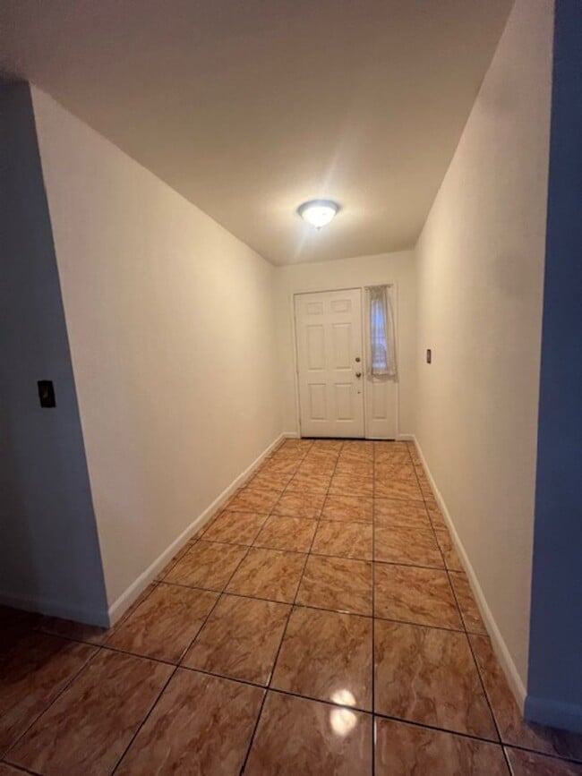 Building Photo - 507 Datewood Ct