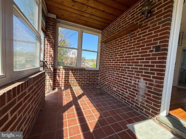 Building Photo - 6134 Marglenn Ave