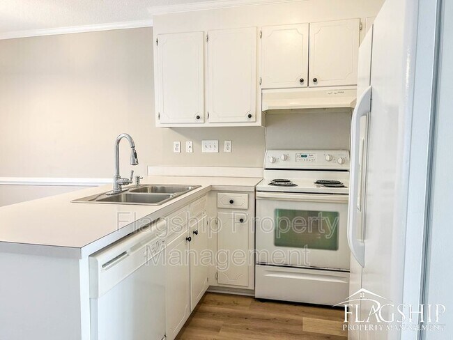 Building Photo - 1035 Spring Forest Rd