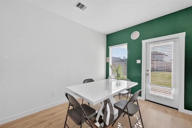 Building Photo - 30611 Castle Cove Dr