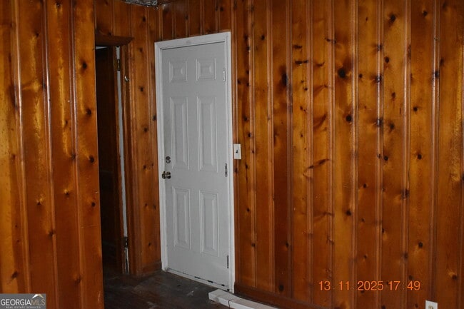 Building Photo - 3189 Somerset Dr