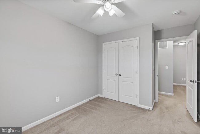 Building Photo - 1900 Lennox Dr