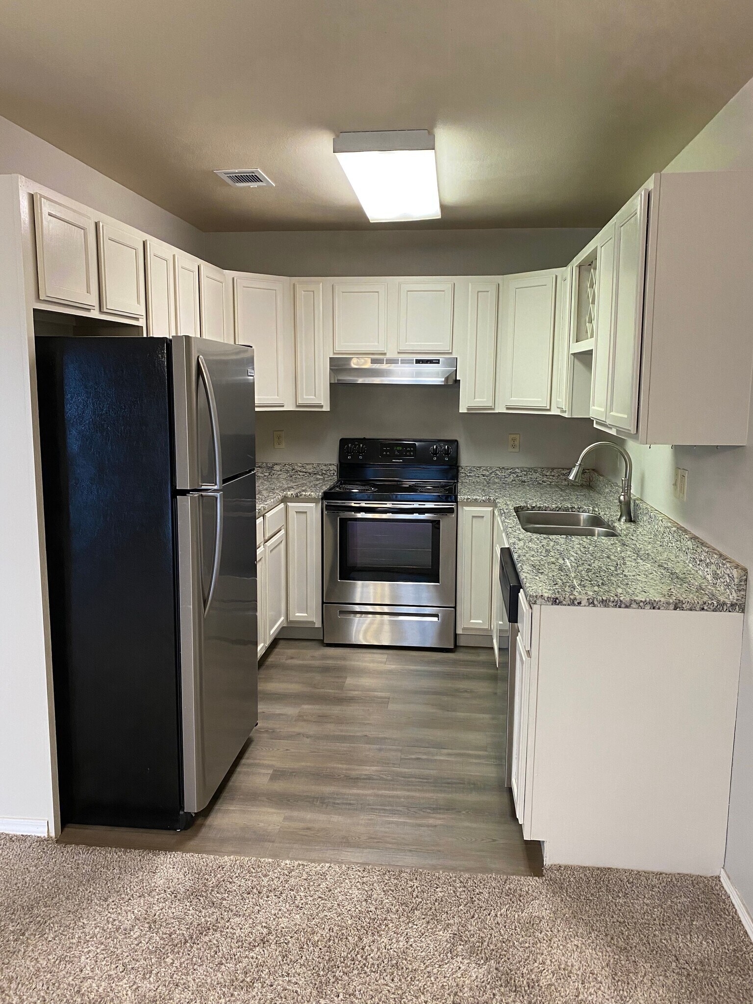 Building Photo - 3109 W 2nd Ct