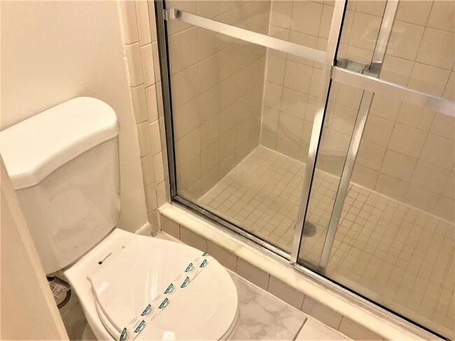 Building Photo - 341 Kantor Blvd