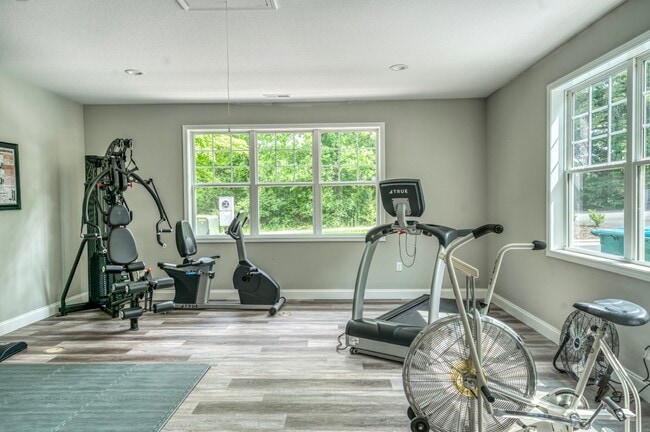 Building Photo - 8 Chambers Garden Dr