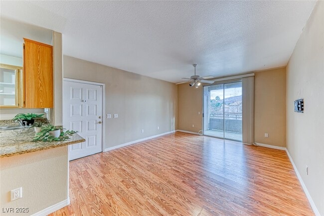 Primary Photo - 75 N Valle Verde Dr