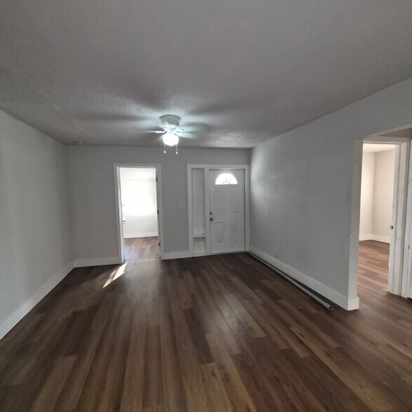 Building Photo - 5311 NE 10th Ave