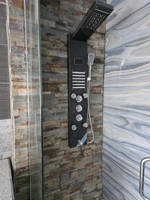 Building Photo - 1833 NW 12th Ave