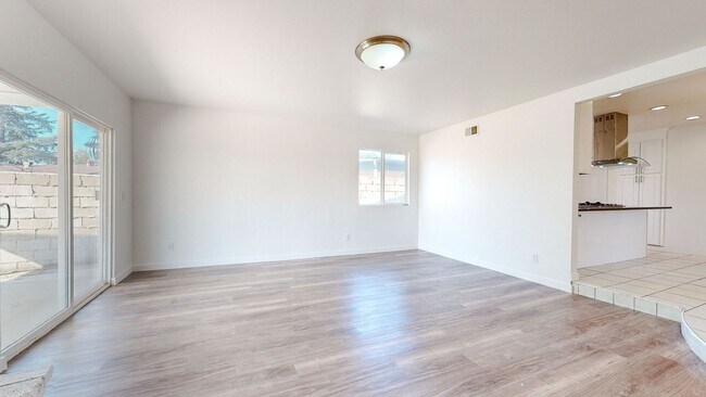 Building Photo - RANCHO CUCAMONGA UPDATED Family Home 4+2 A...