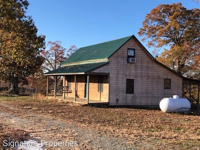 Building Photo - 3 br, 1 bath House - 3039 T.N. Snow Road