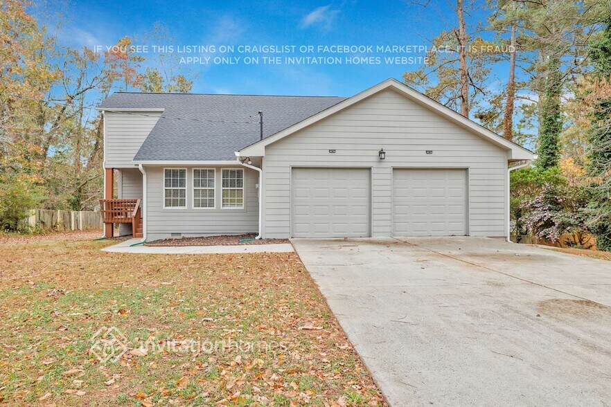 Building Photo - 2621 Windridge Dr