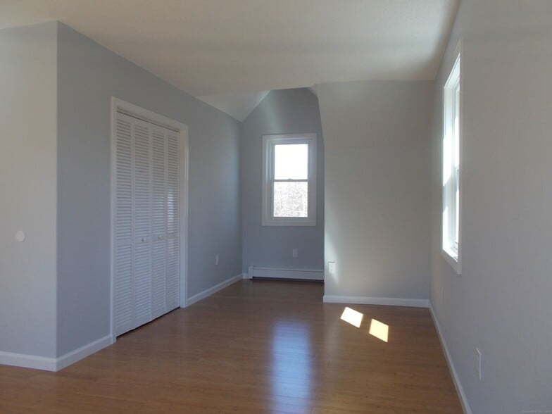 Building Photo - 288 Ginger Ln