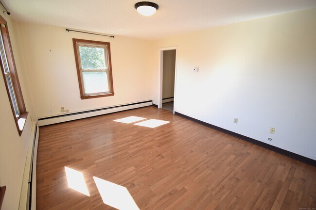 Building Photo - 28 Drive Way