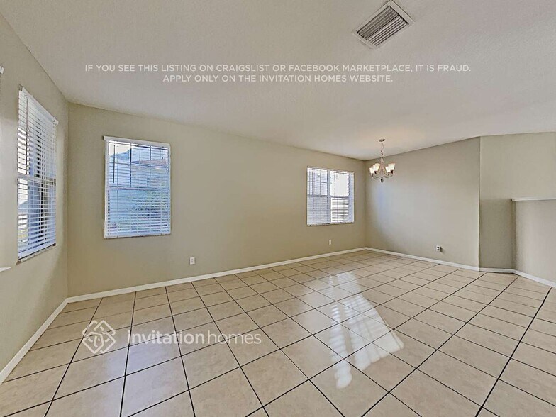 Building Photo - 325 Vine Cliff St