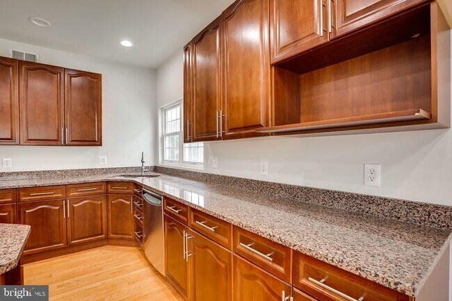 Building Photo - 13646 Sweet Woodruff Ln