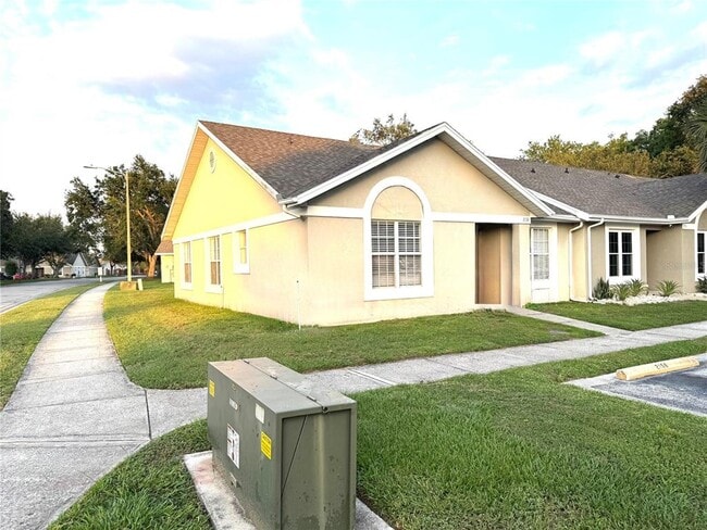 Primary Photo - 2158 Cypress Bay Blvd