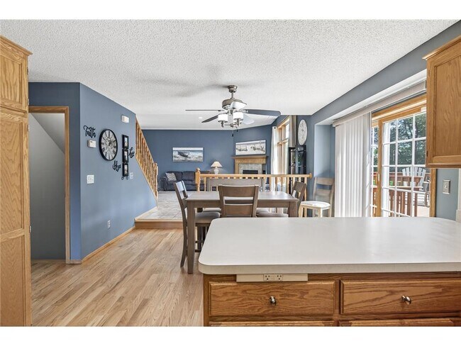 Building Photo - 4133 Sunset Trail N