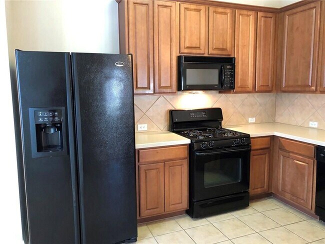Building Photo - 4105 Meadow Bluff Way