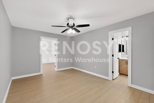 Building Photo - South Arlington Gem