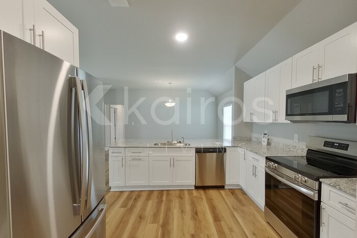 Building Photo - 13772 Willowmore Dr