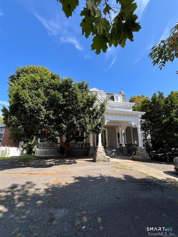 Building Photo - 218 Flax Hill Rd