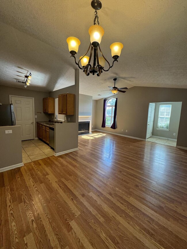 Building Photo - 889 Revere Run Dr