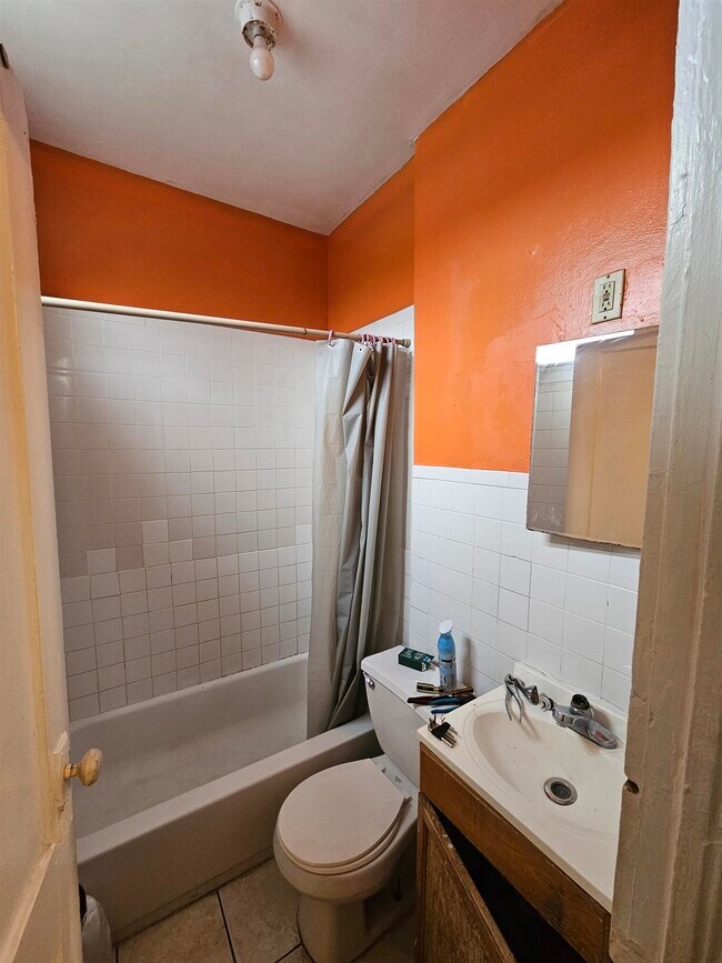 Building Photo - 6714 Bergenline Ave