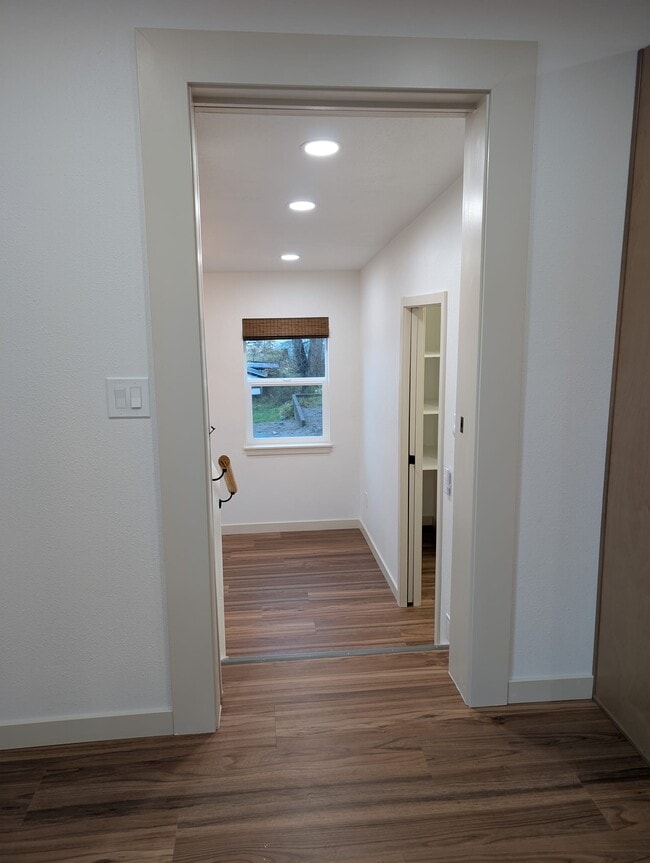 Building Photo - 16766 Blodgett Rd