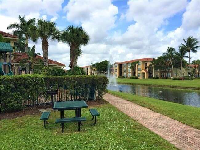 Building Photo - 15035 Michelangelo Blvd