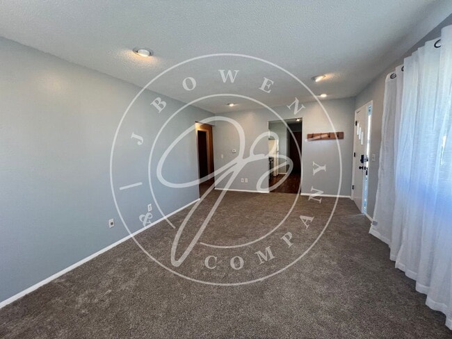 Building Photo - Beautiful 3 Bedroom ranch in Maumee.
