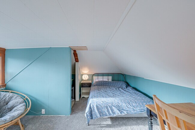 Building Photo - 2323 Elizabeth St