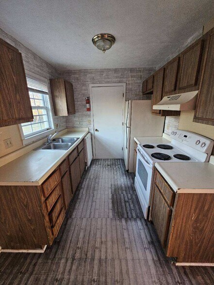 Building Photo - 248 Wessington Pl