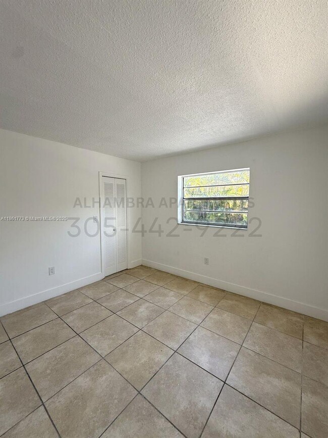 Building Photo - 3100 W Flagler St