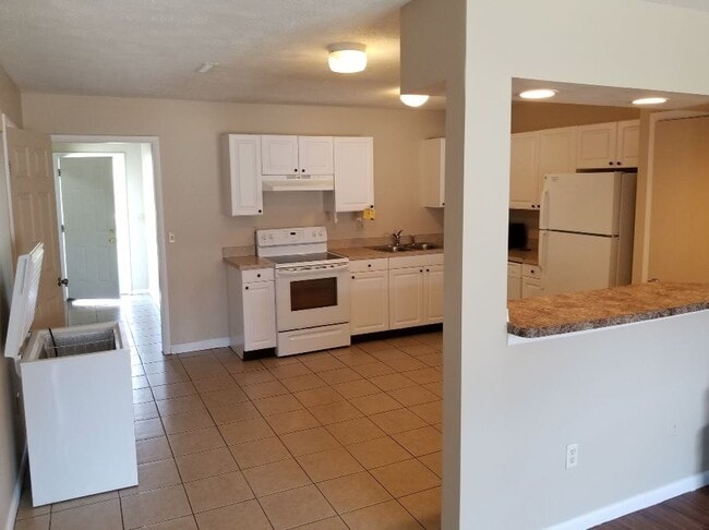 Building Photo - 1831 Aries Ct