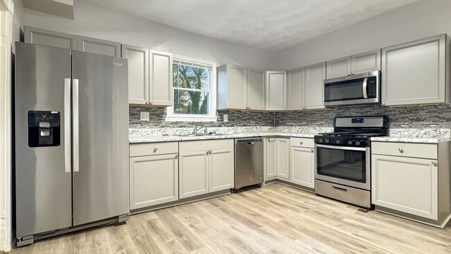 Primary Photo - 2728 E Virginia Beach Blvd