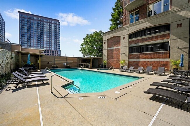 Building Photo - 3180 Mathieson Dr NE