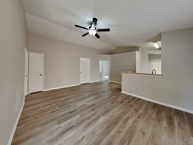 Building Photo - 3115 Kelling St