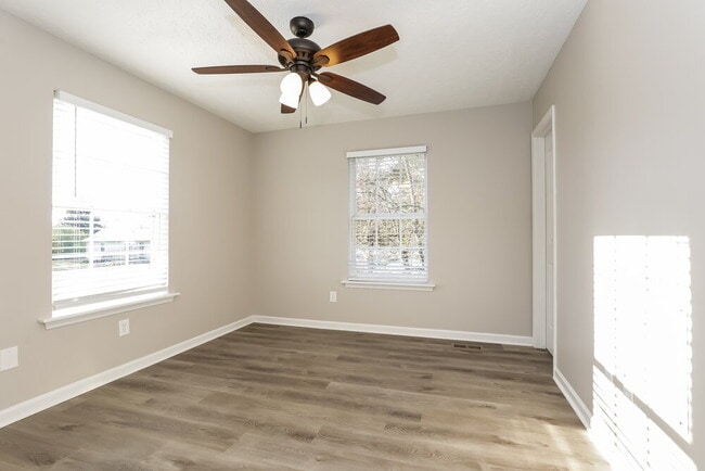 Building Photo - 3341 Mullins Ct